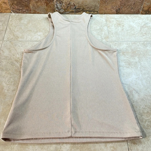 A New Day Women’s Tank Tops Sleeveless Bundle of 2 Pieces Cream Brown Size S - Picture 5 of 11